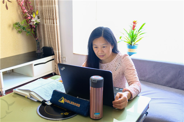 beat365英国官网:利用抗疫教科书 讲好线上思政课(图4) beat365英国官网:利用抗疫教科书 讲好线上思政课(图4)