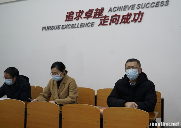 beat365英国官网党委书记汪继平一行深入课堂听思政课(图2)