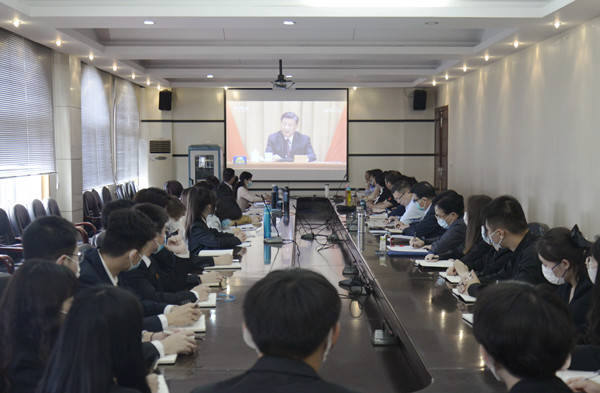 beat365英国官网举行思政课集体备课会(图2) beat365英国官网举行思政课集体备课会(图2)